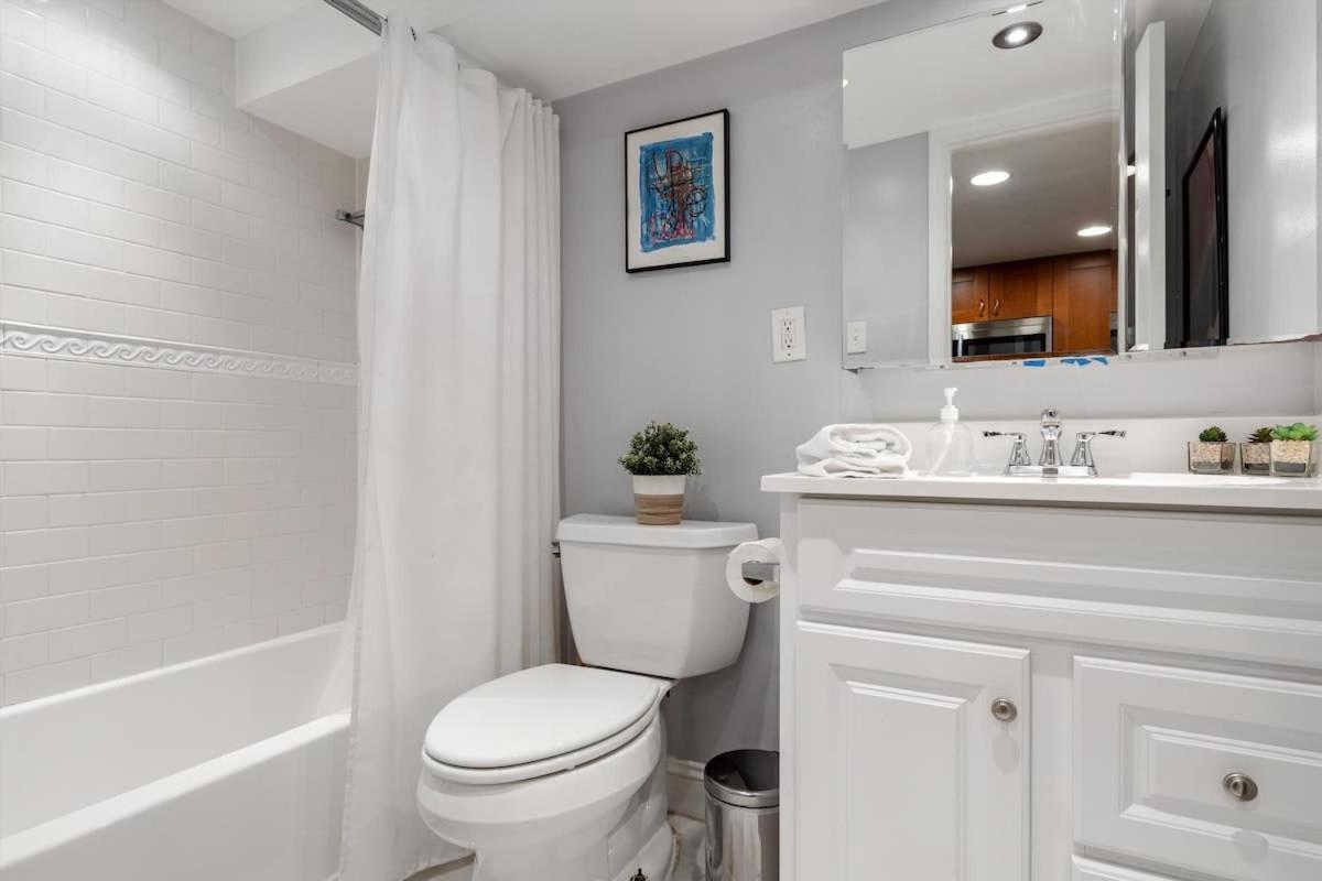 Entire 1-Br Apt In Noma Eckington Вашингтон Екстериор снимка
