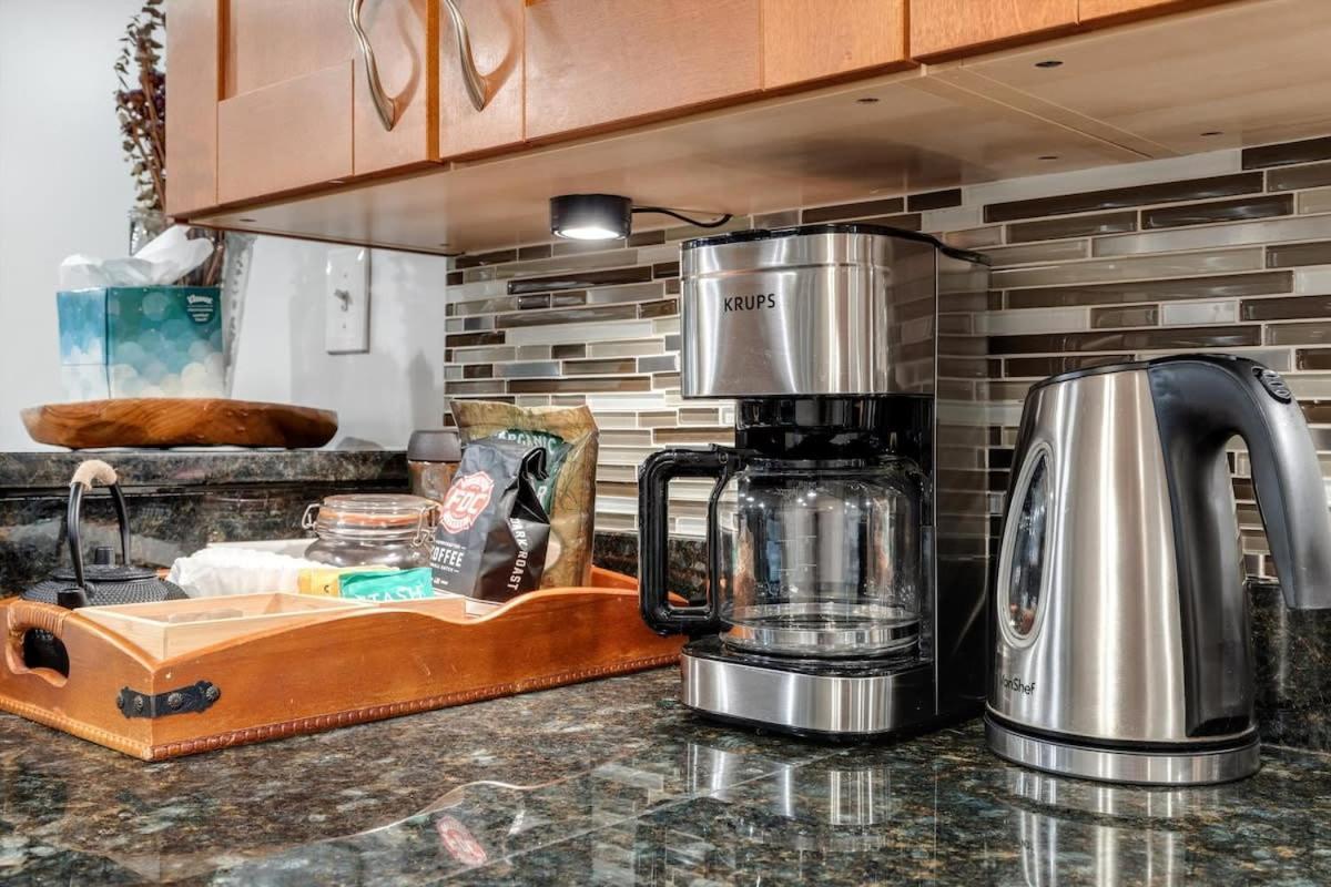Entire 1-Br Apt In Noma Eckington Вашингтон Екстериор снимка