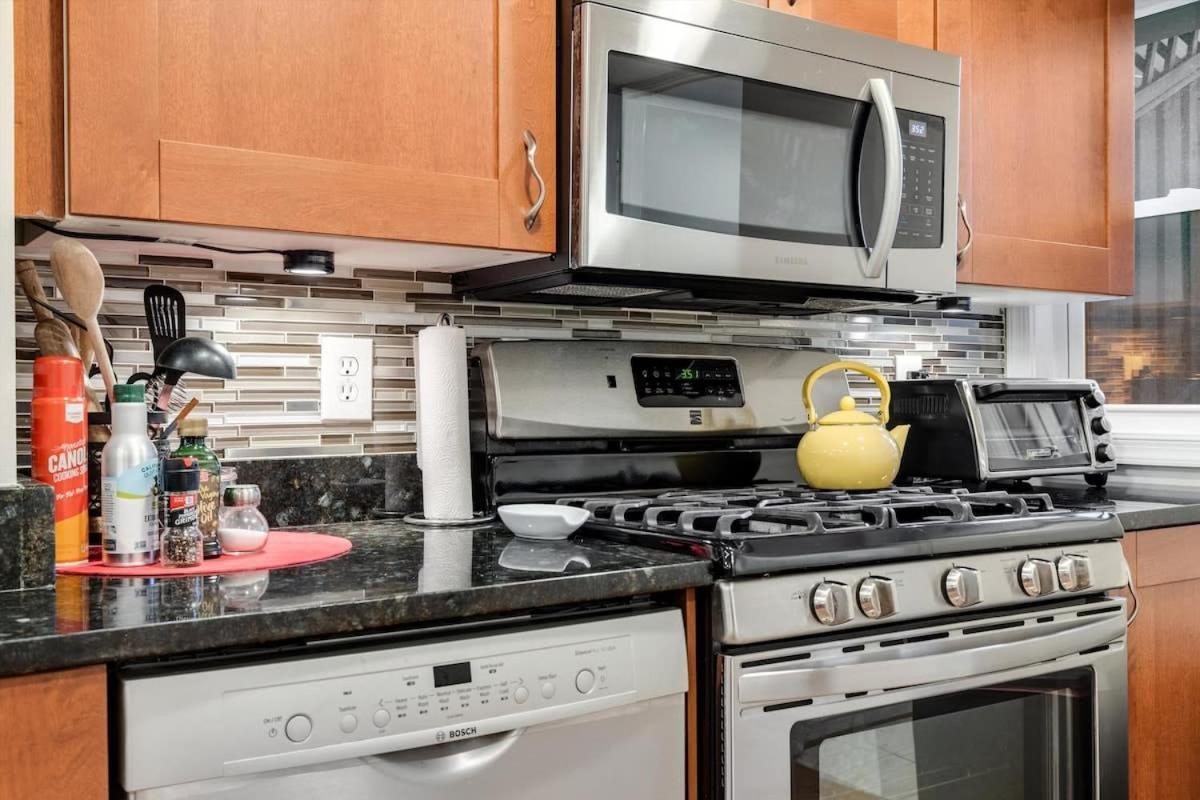 Entire 1-Br Apt In Noma Eckington Вашингтон Екстериор снимка